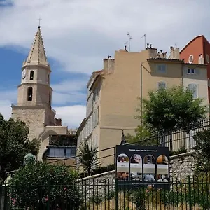 *** Appart hôtel Residhotel Vieux Port France
